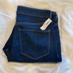 Old Navy Rockstar Super Skinny Jeans.
